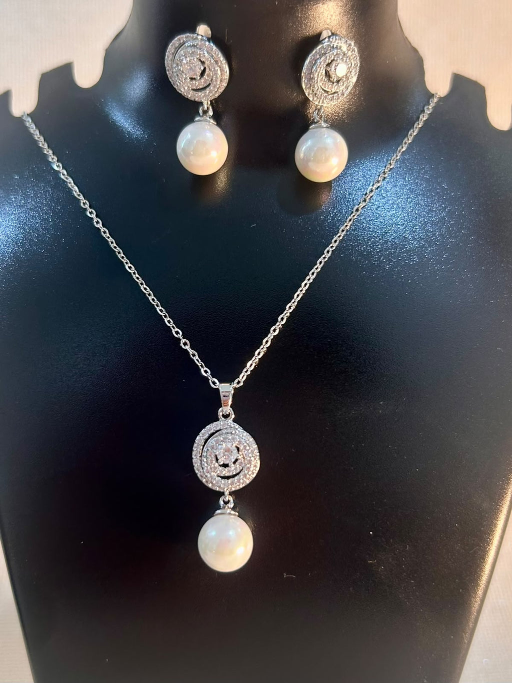 Celeste Pearl Pendant Jewellery Set